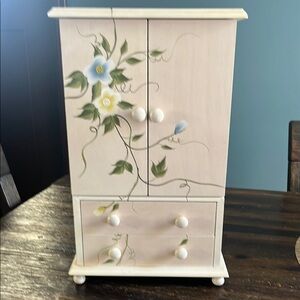 Jewelry Box with Floral Accents